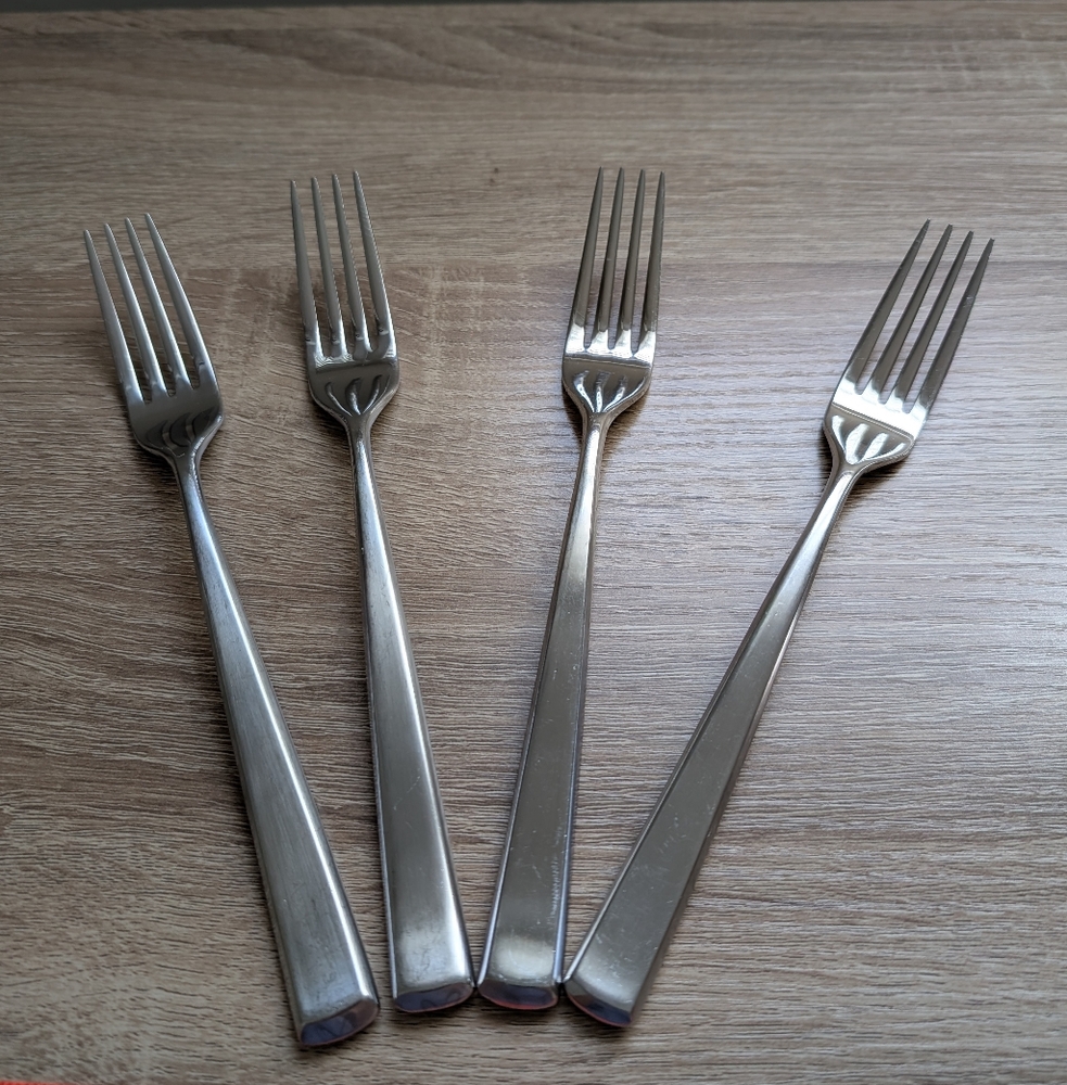 Mikasa Forged 4Pcs DinnerForks 8.25 Stainless Flatware Replacement Vietnam Bag A